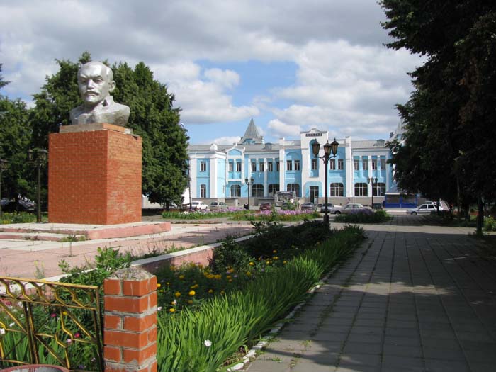 Ртищево пензенской. Ртищево Саратовская область. Привокзальная площадь Ртищево. Город Ртищево Саратовской области. Площадь города Ртищево Саратовской области.